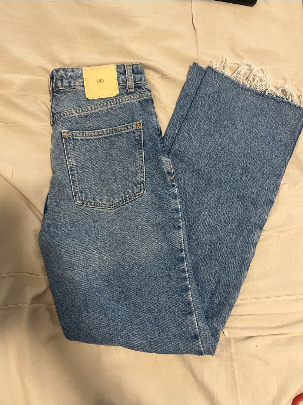 ZARA Women’s Blue Straight-Leg Jeans